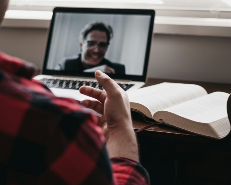 15 Ways to Stay Connected with Loved Ones Across the Miles