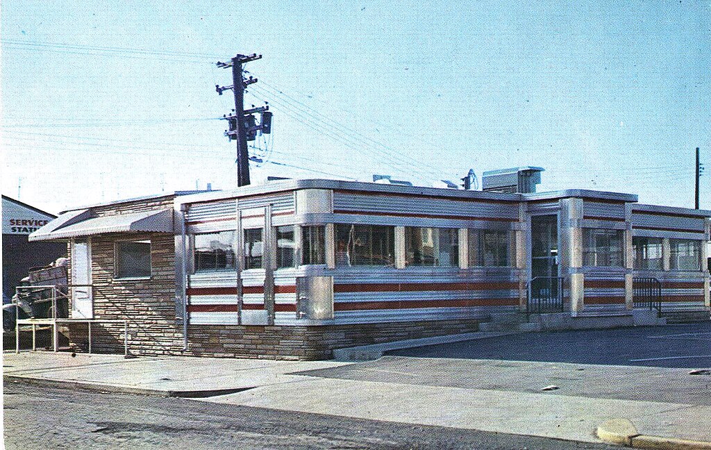 Thomas Diner - 1802 Tilghman St., Allentown, PA. A Silk City manufactured diner made in 1952. Other names of this diner; Blue Mountain Diner, West End Diner, Dan's Diner, Nicks.