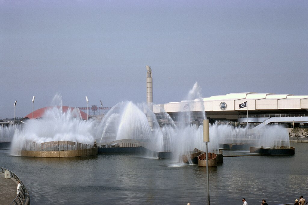 Fountain of the Planets