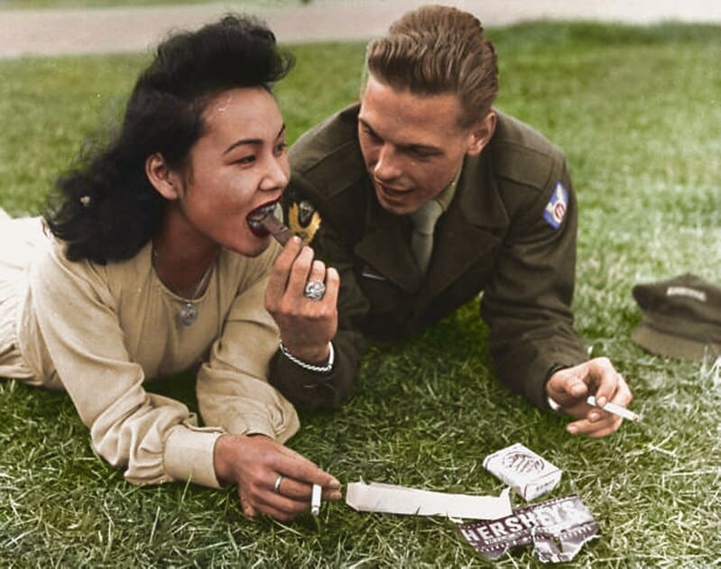 US soldier sharing chocolate