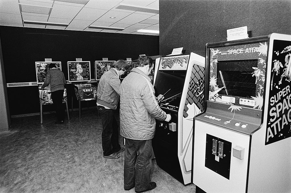 Arcade games at Schiphol- 18 January 1980