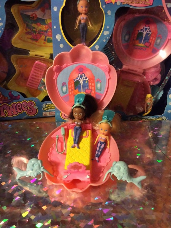 Black Pink Palace Merwee figurine