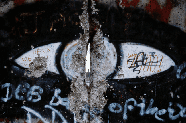Eyes graffiti on Berlin Wall