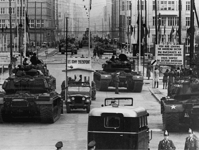 US and Soviet Tanks Face Off
