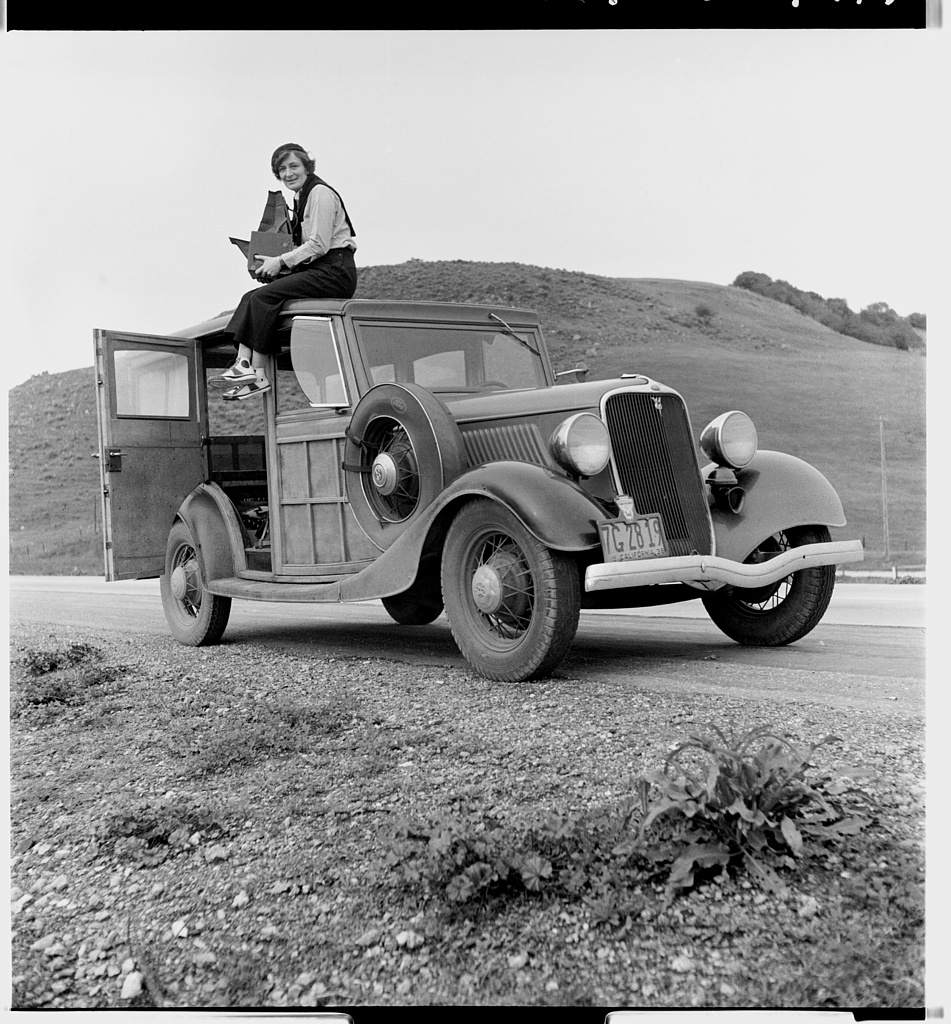 Dorothea Lange, Resettlement Administration photographer, in California (1936 Feb.)