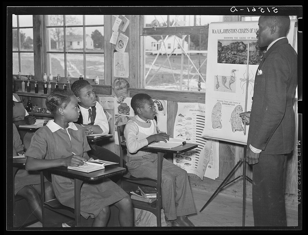 A class in anatomy and hygiene in Gee's Bend school, Alabama