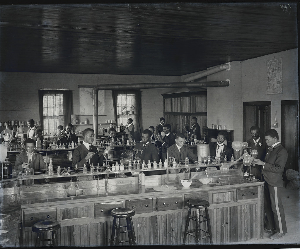 Chemistry laboratory at Tuskegee Institute, ca. 1902