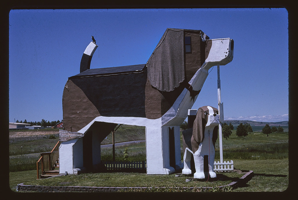 Dog Bark Park Bed & Breakfast, Cottonwood, Idaho (2004)