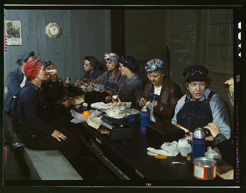 Women wipers in the Clinton, Iowa roundhouse