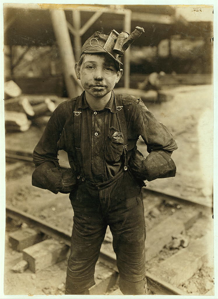 Tipple Boy, Turkey Knob Mine, Macdonald, W. Va. Witness E.N. Clopper. Location: MacDonald, West Virginia. (1908)