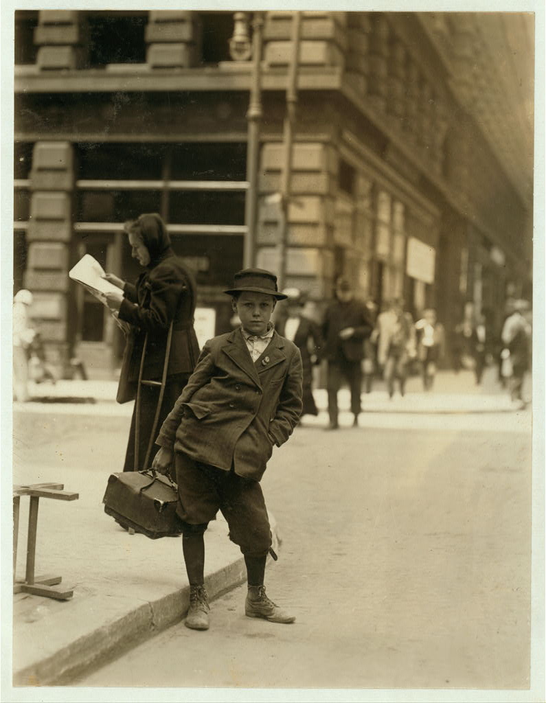 Bundle boy, St. Louis, 1910