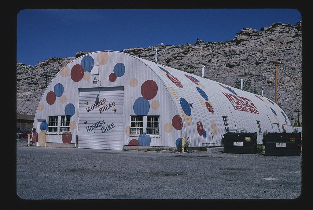 Wonder Bread Store, B-80, Rock Springs, Wyoming (2004)
