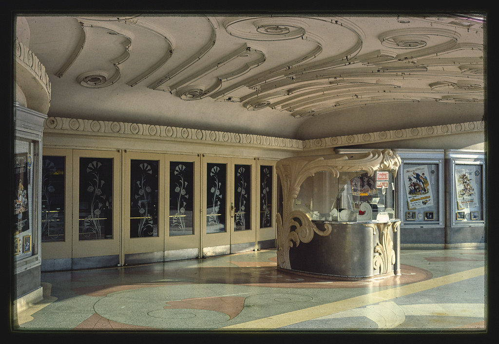 Loyola Theater, Manchester & Sepulveda Boulevard, Westchester, California (1987)