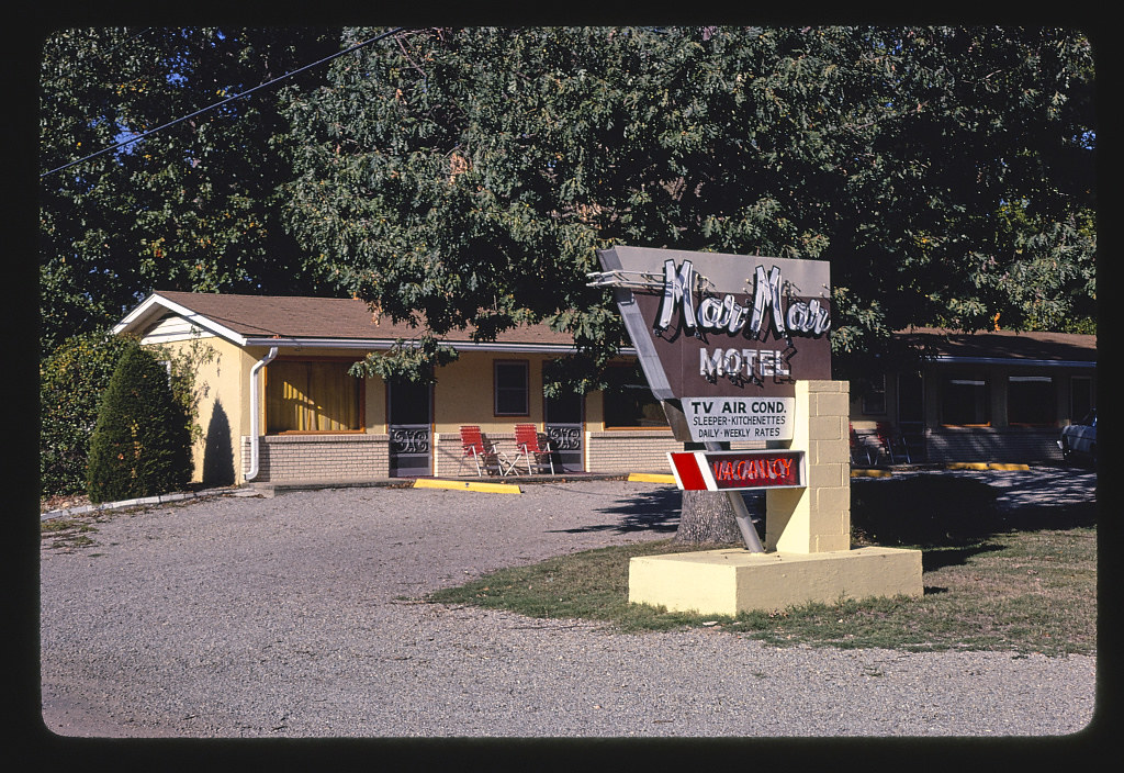 Mar-Mar Motel, Bull Shoals, Arkansas (1980)