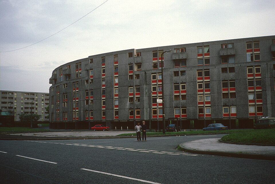 7-storey crescent block, Hulme