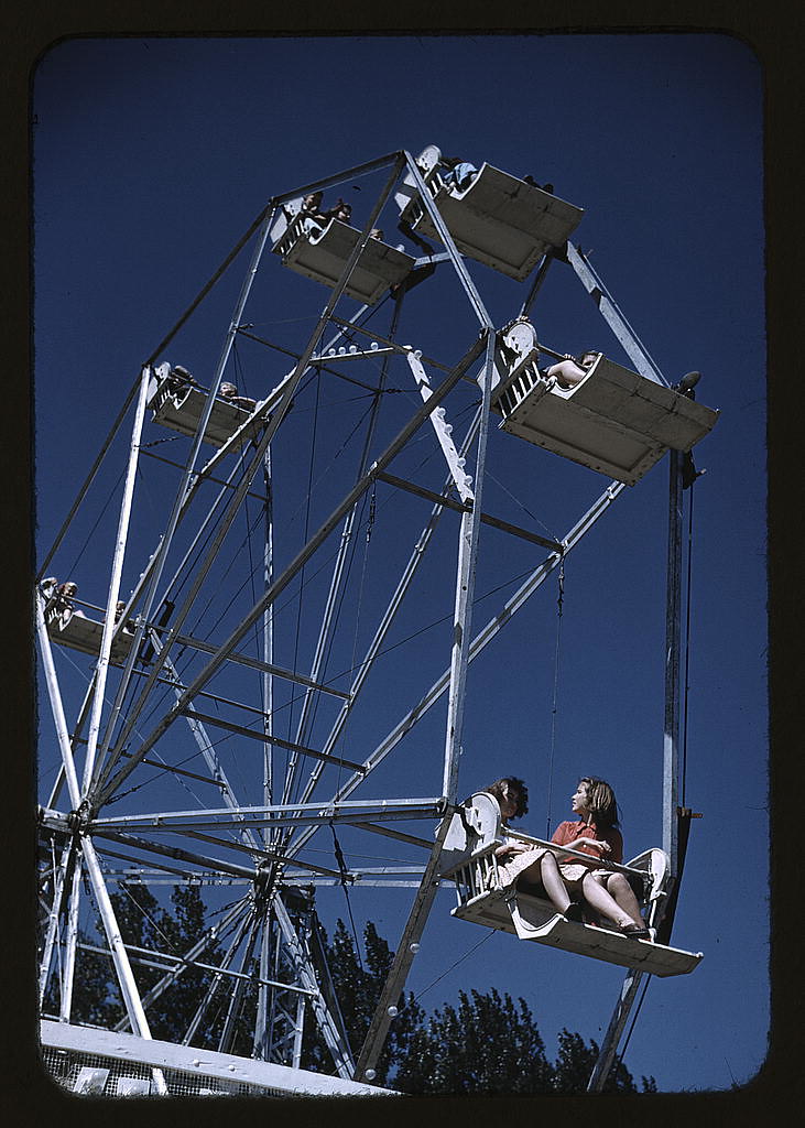 On the ferris wheel at the Vermont state fair, Rutland (1941 Sept.)