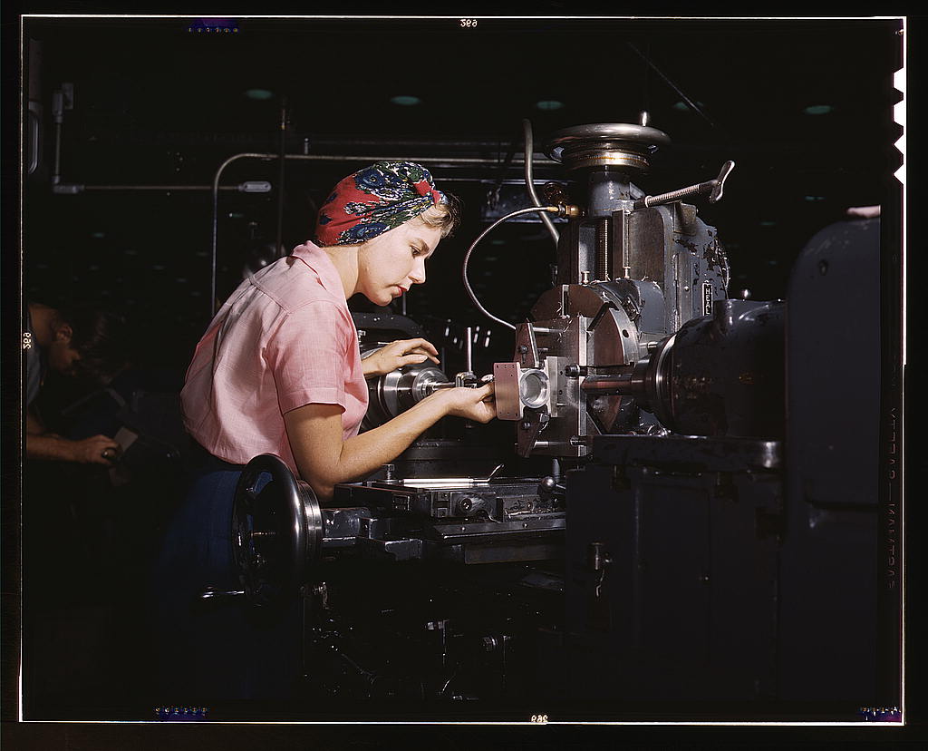 Women shop technicians Douglas School 1942