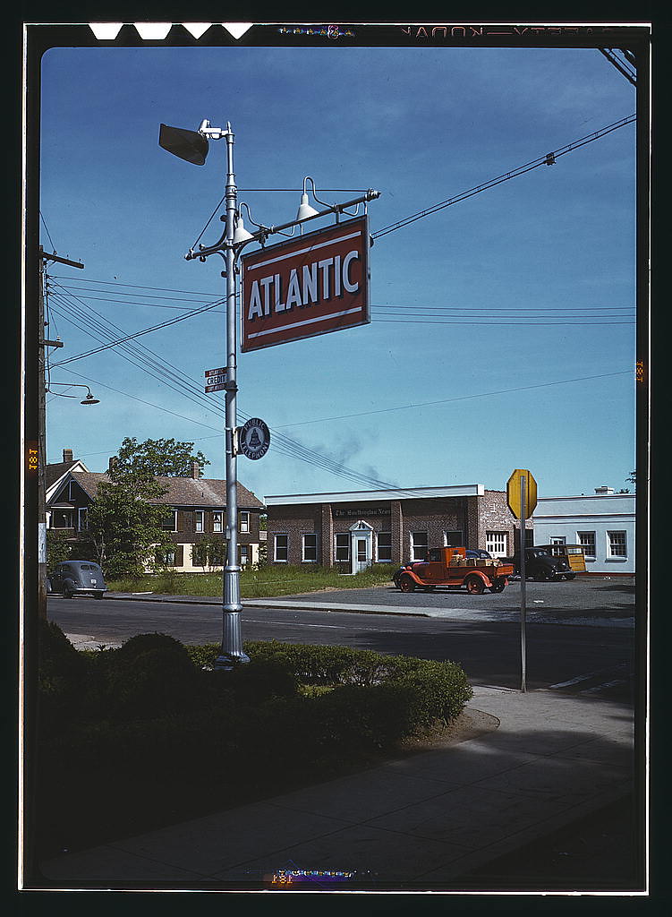 Street scene, with building of the Southington News, Southington, Connecticut (1942 May)