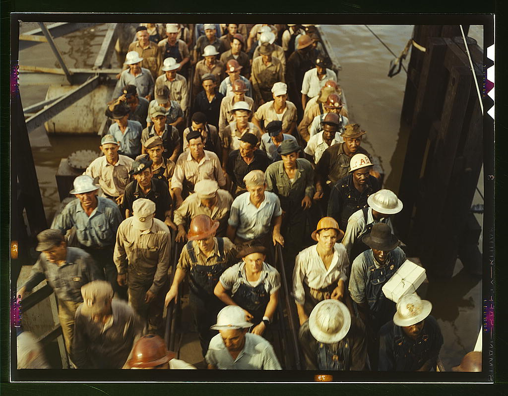 Workers leaving Pennsylvania shipyards, Beaumont, Texas (1943 June)