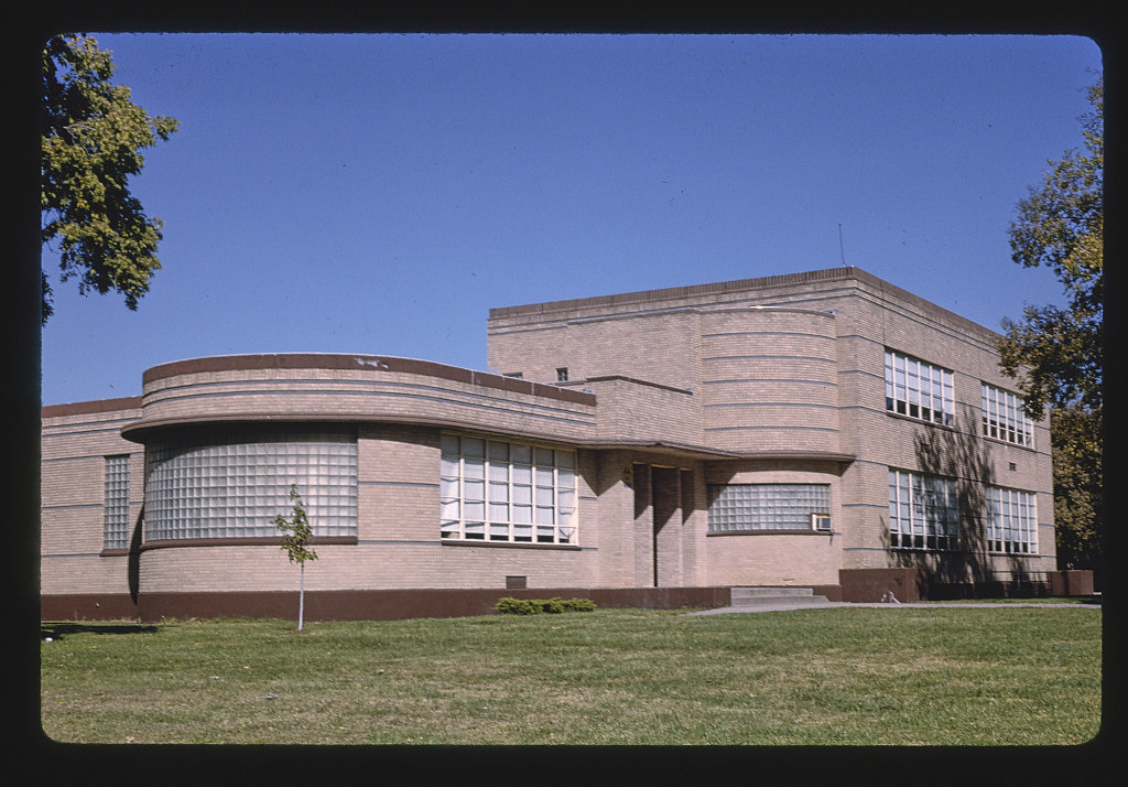 Elementary school, vertical detail, 4th & Court, Clay Center, Kansas (1993)