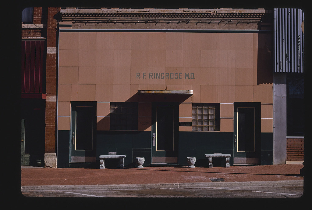 R.F. Ringrose, M.D., Oklahoma Avenue, Guthrie, Oklahoma (1996)