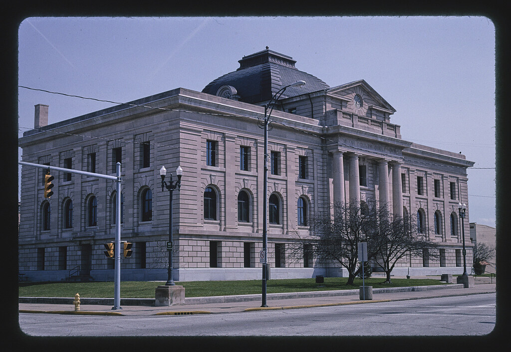 Miami County Courthouse, vertical detail, Peru, Indiana (2004)