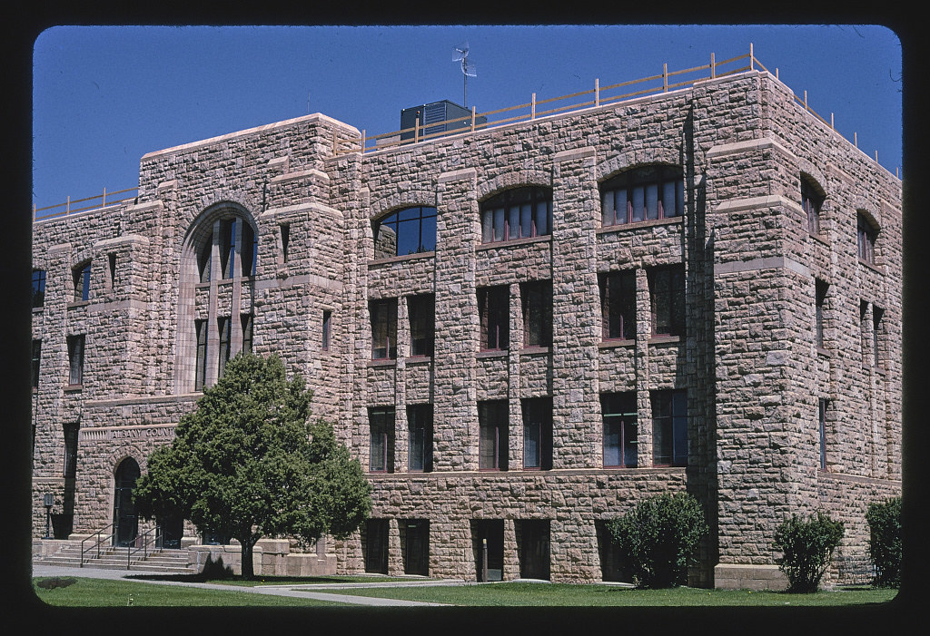 Albany County Courthouse, angle 1, Laramie, Wyoming (2004)