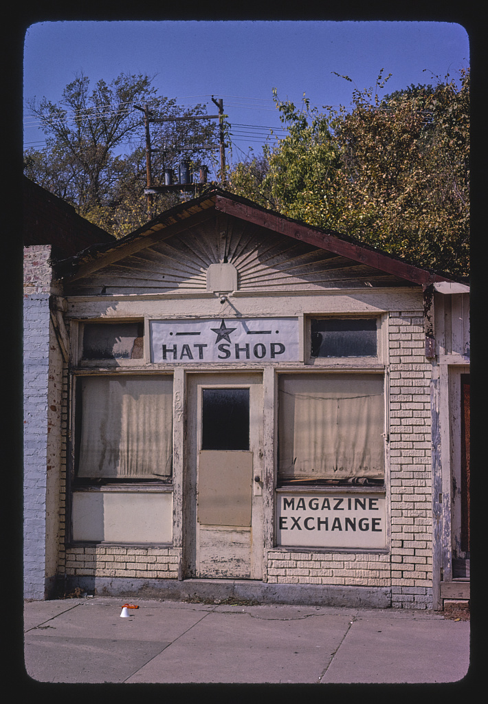 Hat shop, Kihekah Avenue, Pawhuska, Oklahoma (1979)