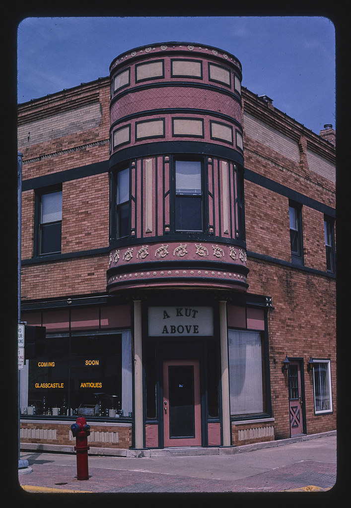 Corner Building, Main & Liberty Streets, Jackson, Illinois (2003)
