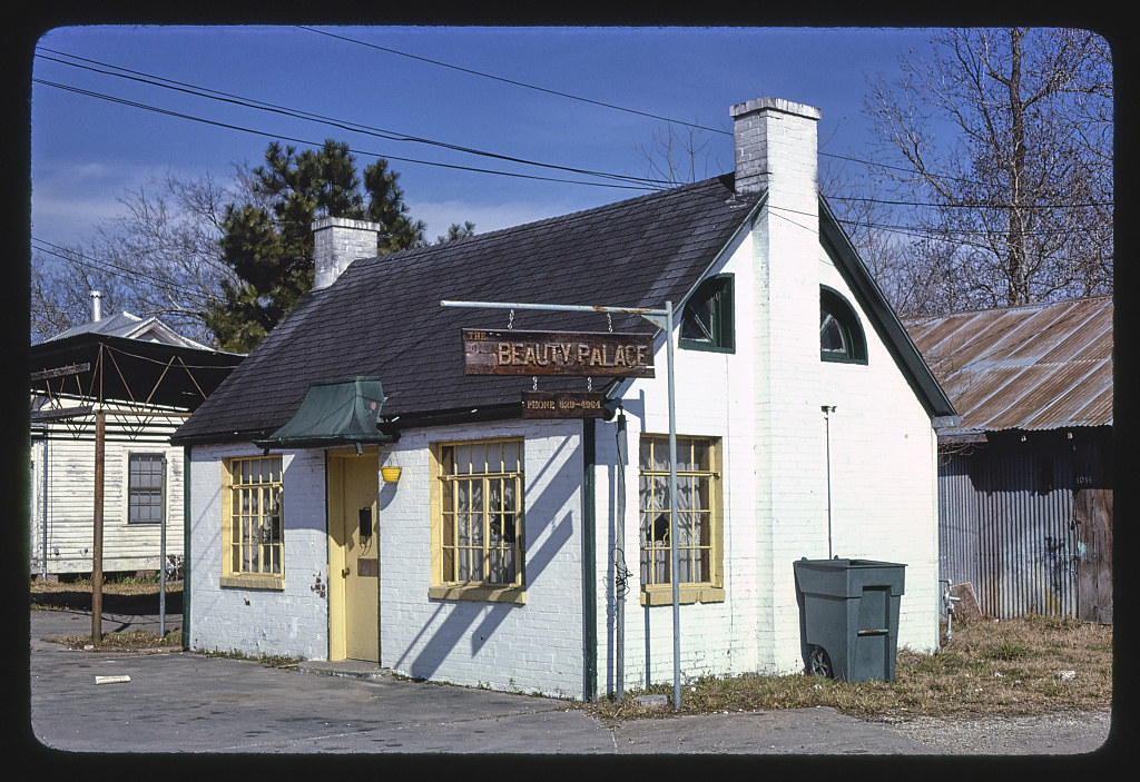 The Beauty Palace, Main Street, Franklin, Louisiana (1979)