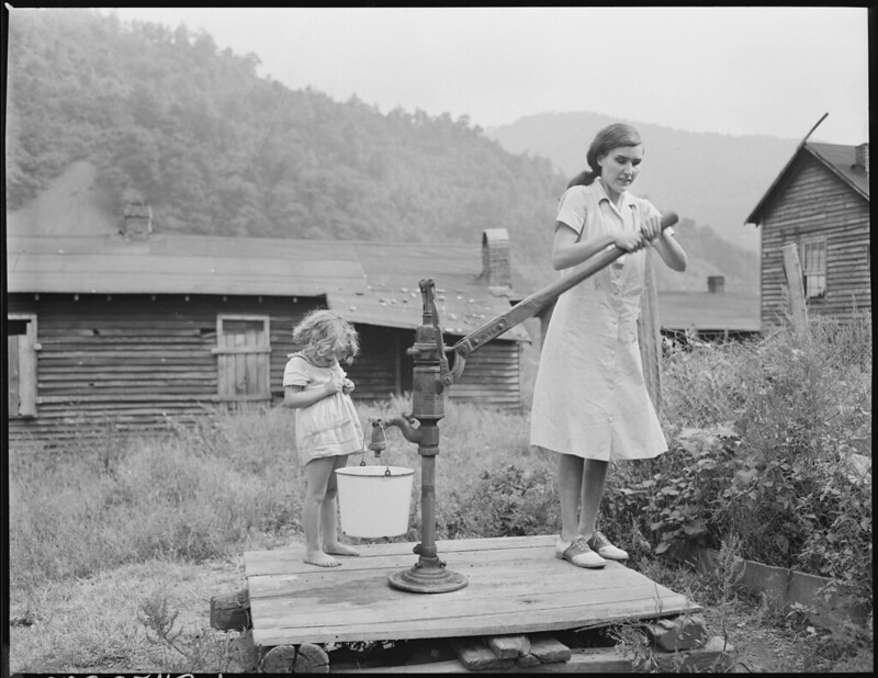 Bobbie Jean Sergent, 4, and Lucy, 26, at Clover Gap Mine, Kentucky.