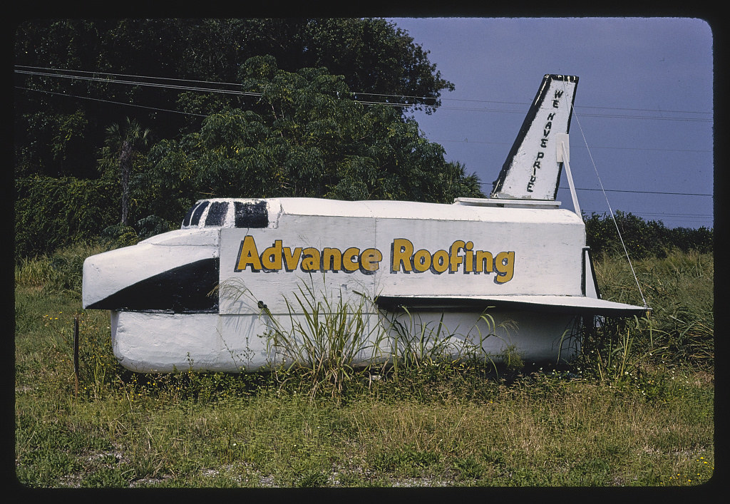 Advance Roofing Space Shuttle statue, Route 1, Mims, Florida, 1990