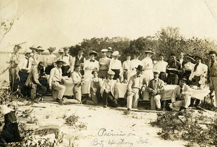 Koreshan Unity picnic on Big Hickory Island (April 1908)